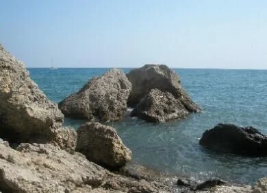 Дикий пляж «Три камня»