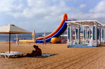 Золотой пляж в Феодосии